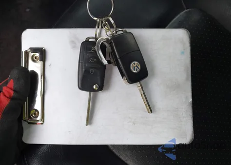 2009 Volkswagen New Beetle 2.5L from USA, damaged, VIN 3VWPW31C79M513051